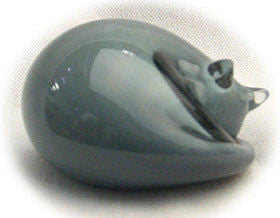 Nunwell Glass - Sleeping Cat Paperweights